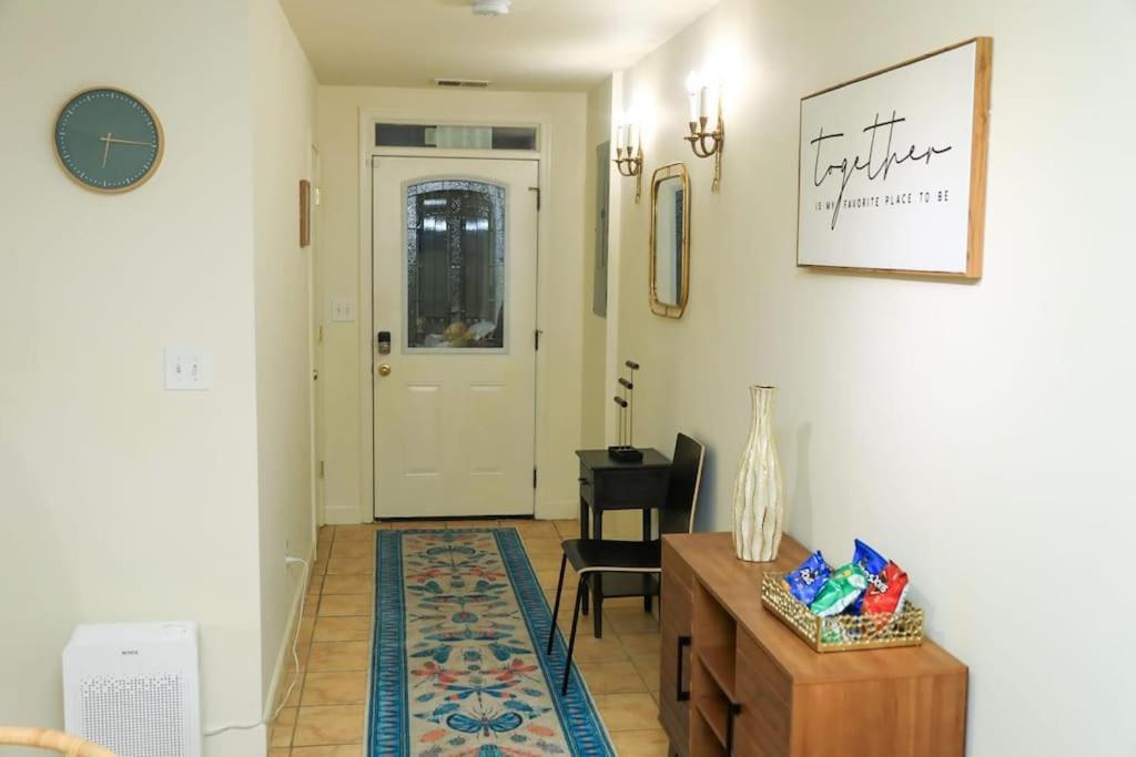 Сasa de vacaciones Super Nice, Quite And Centrally Located For Dmv *
